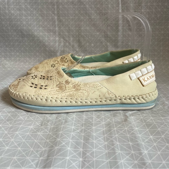 Karma of Charme Ivory Print Leather Embellished Flats 37 - Picture 4 of 7
